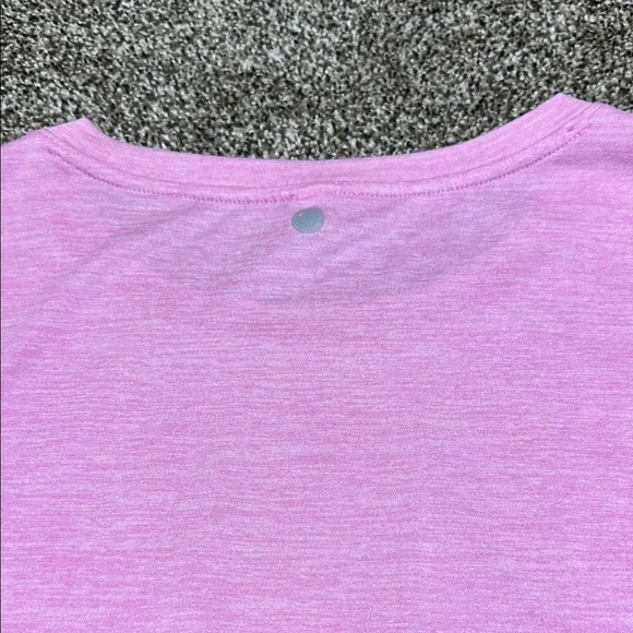 Pink women’s workout top tee shirt with elastic hem. Yoga. Barre. - Picture 4 of 5